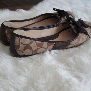 Coach flats